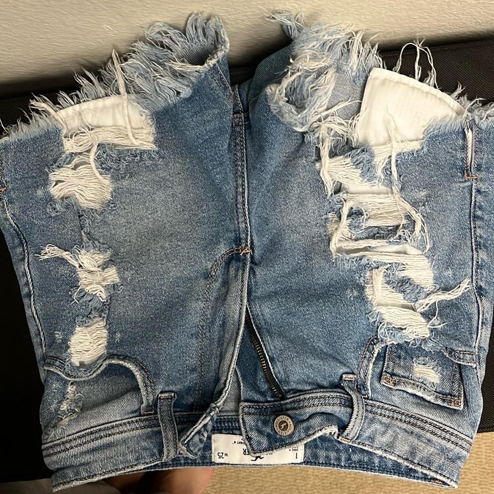 Super cute like new denim hollister shorts